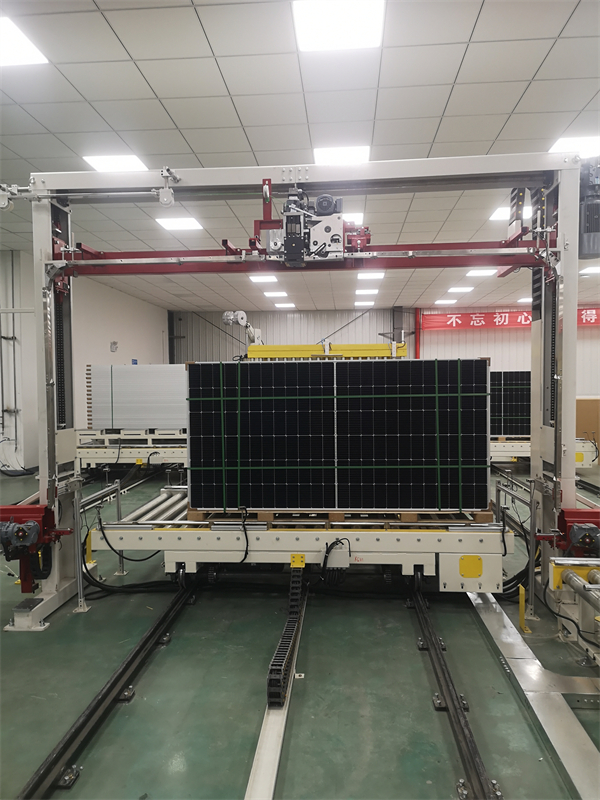 第三張、組件內(nèi)包穿件打包機(jī).jpg